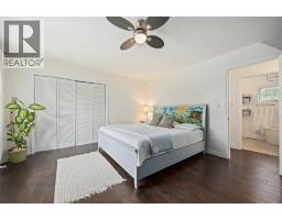 2006 Olive AVENUE - 20