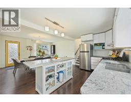 2006 Olive AVENUE - 22