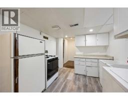 478 INDIAN ROAD North - 17