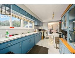 910 Charlesworth DRIVE - 16