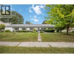 910 Charlesworth DRIVE - 4