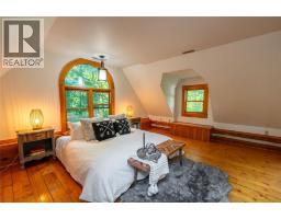 5252 EGREMONT ROAD - 21