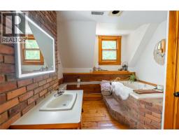 5252 EGREMONT ROAD - 22