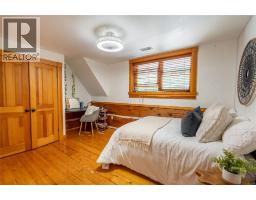 5252 EGREMONT ROAD - 26