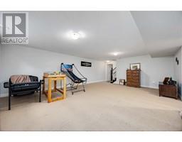 812 CARRIAGE WAY - 29