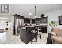 812 CARRIAGE WAY - 8