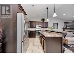 812 CARRIAGE WAY - 9