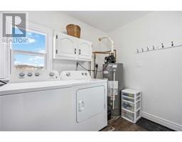 746 PHILLIP STREET West - 10