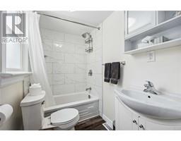 746 PHILLIP STREET West - 13