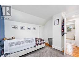 746 PHILLIP STREET West - 18