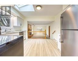38 COPPERFIELD COURT - 12