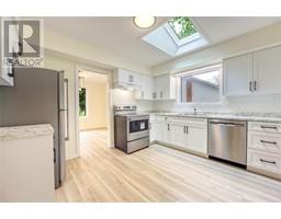 38 COPPERFIELD COURT - 14