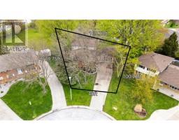 38 COPPERFIELD COURT - 2