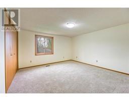 38 COPPERFIELD COURT - 22