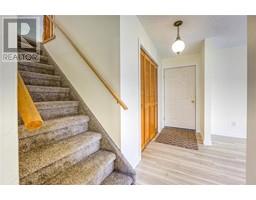 38 COPPERFIELD COURT - 4