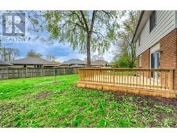 38 COPPERFIELD COURT - 44