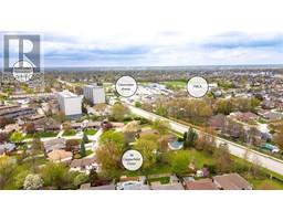 38 COPPERFIELD COURT - 48