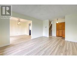 38 COPPERFIELD COURT - 6