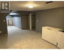 155 BEDFORD CRESCENT - 22