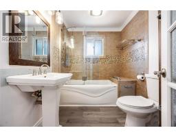 906 CHAMPLAIN ROAD - 15