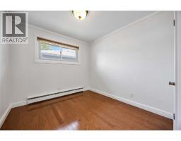 906 CHAMPLAIN ROAD - 16