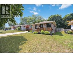906 CHAMPLAIN ROAD - 2