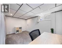 906 CHAMPLAIN ROAD - 24