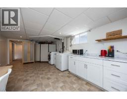 906 CHAMPLAIN ROAD - 32
