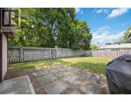 906 CHAMPLAIN ROAD - 40