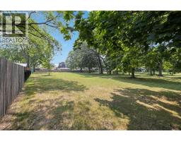 906 CHAMPLAIN ROAD - 45