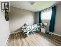 1578 COUNCILLORS STREET - 12