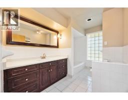 682 HOLLYWOOD PLACE - 14