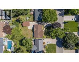 682 HOLLYWOOD PLACE - 35