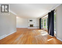 682 HOLLYWOOD PLACE - 5