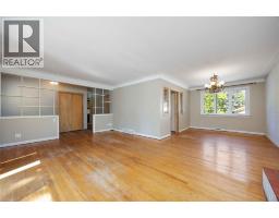 682 HOLLYWOOD PLACE - 8