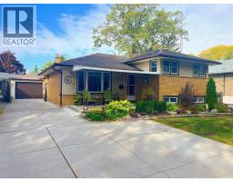 53 Vimy CRESCENT - 1