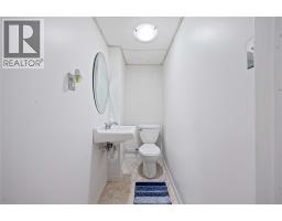 53 Vimy CRESCENT - 10