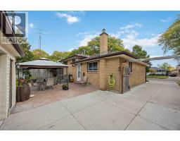 53 Vimy CRESCENT - 15
