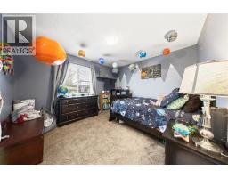 4015 ROSEMOUNT DRIVE - 18