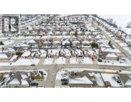 4015 ROSEMOUNT DRIVE - 34