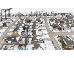 4015 ROSEMOUNT DRIVE - 37