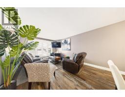 4015 ROSEMOUNT DRIVE - 6