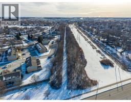 27 YORK CRESCENT UnitNo. 74 - 35