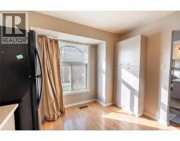 27 YORK CRESCENT UnitNo. 74 - 7