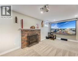 703 Wellington STREET - 30