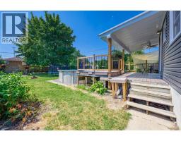 703 Wellington STREET - 32