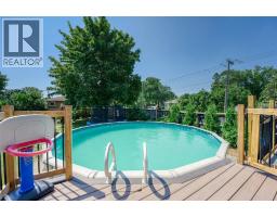 703 Wellington STREET - 42