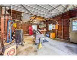 703 Wellington STREET - 44