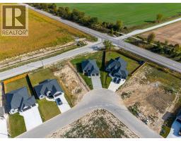 3579 PAUL CRESCENT - 40