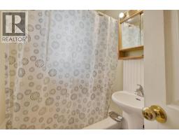 746 Oxford STREET - 12